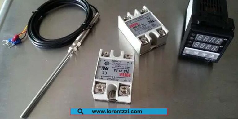 Solid state relay with temperature controller and temperature sensor