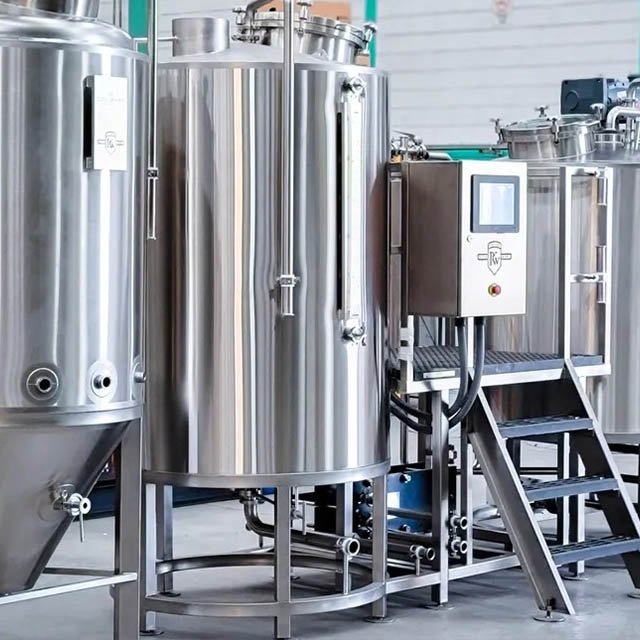 Beer brewing equipment