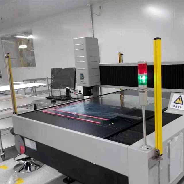 Czujnik kurtyny świetlnej bezpieczeństwa stosowany w wycinarce laserowej